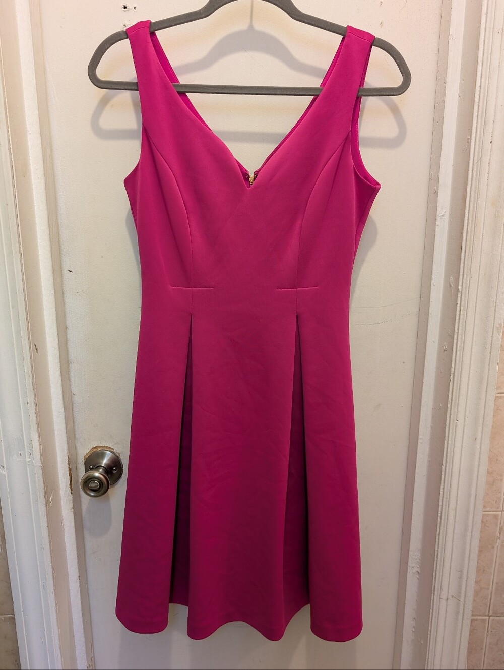 DKNY Fuchsia Pink Skater Dress 2 Stretchy Sleeveless Flirty Party Fit & Flare
